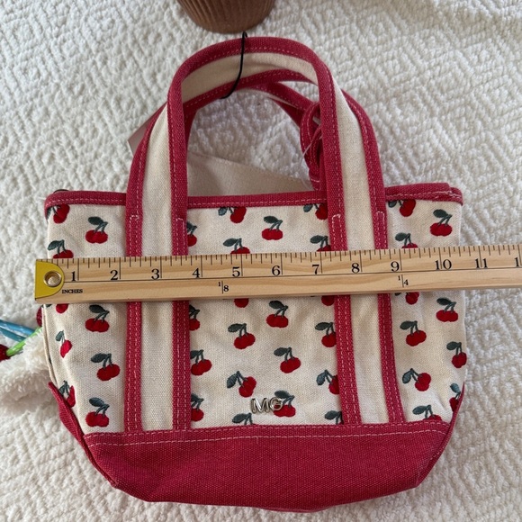 NWT Madden Cherry Tote - Red and Cream With Keychains - Picture 6 of 12